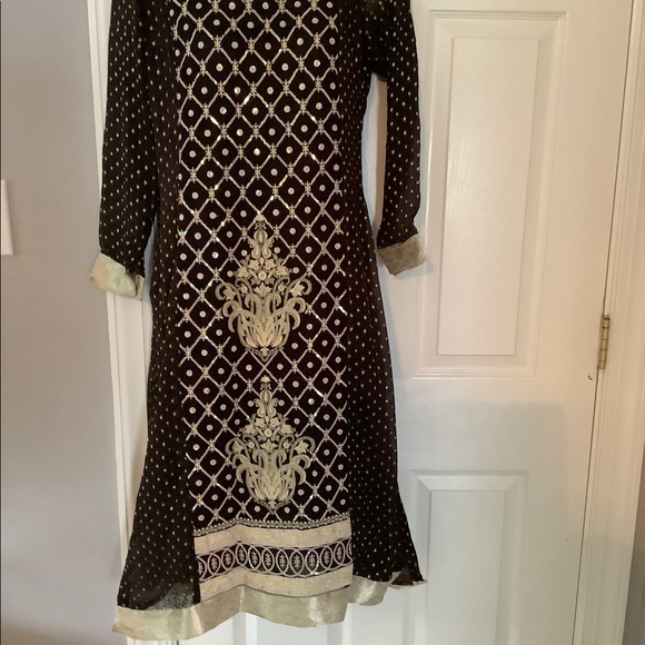 Pakistani designer shalwar kameez - Picture 2 of 10